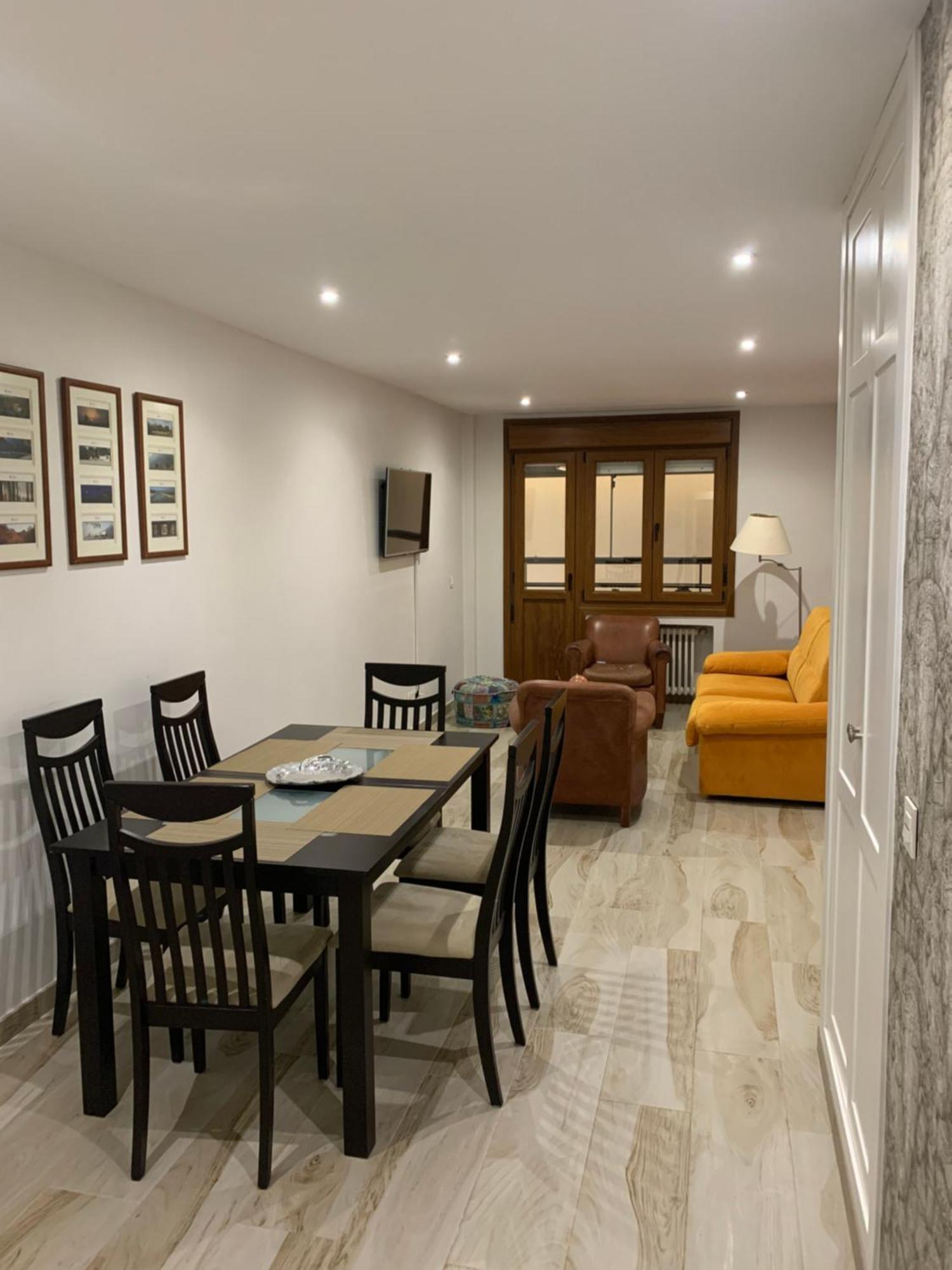 El Hogar De Belela Apartment Oviedo Luaran gambar